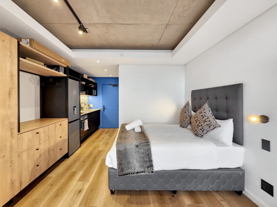 1 Bedroom Property for Sale in Sea Point Western Cape